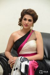 Shraddha Das at Guntur Talkies Movie Audio Launch